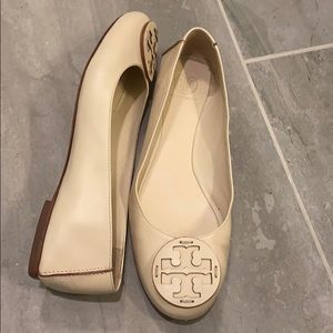 Tory Burch cream flats size 9 great condition